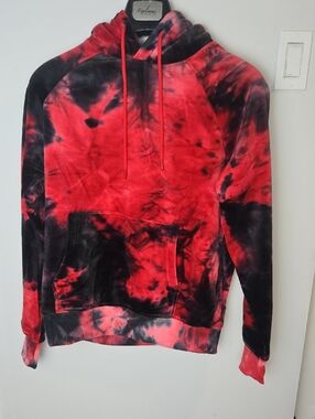 Red & Black Tie-Dye Pullover Hoodie